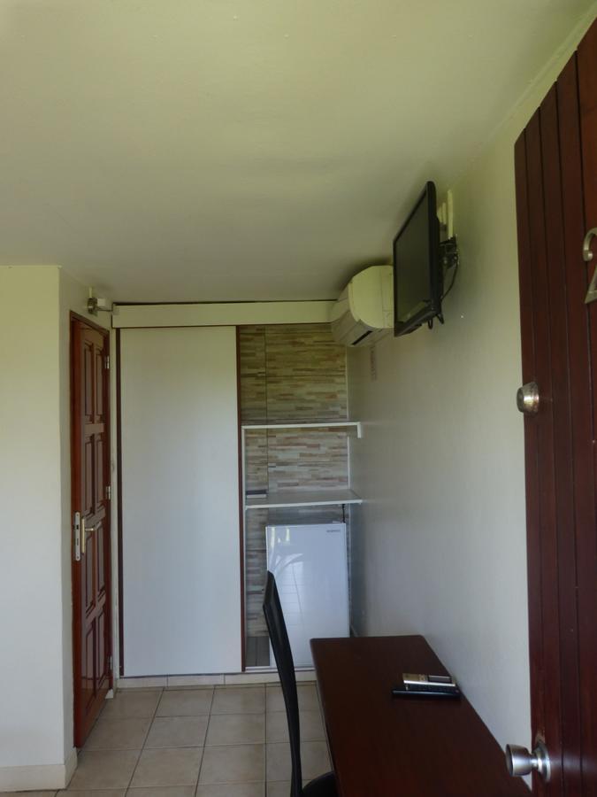 Airport Hotel Ducos Dış mekan fotoğraf